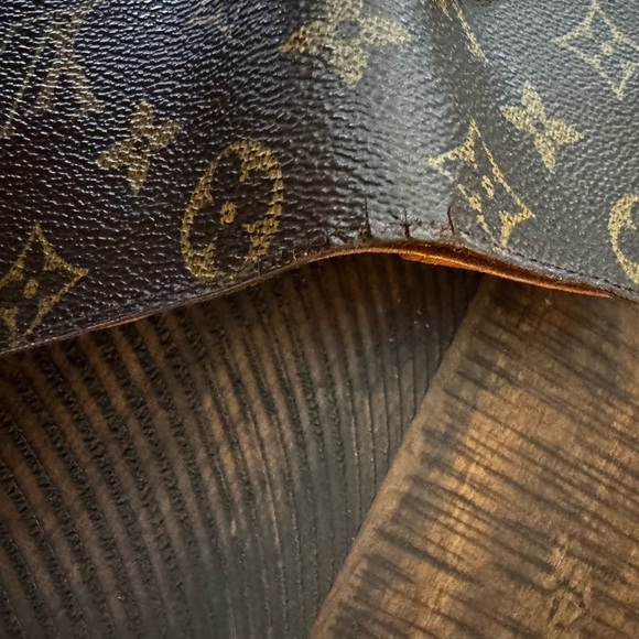 Louis Vuitton, men's monogram, bifold, wallet, vintage - Picture 8 of 17